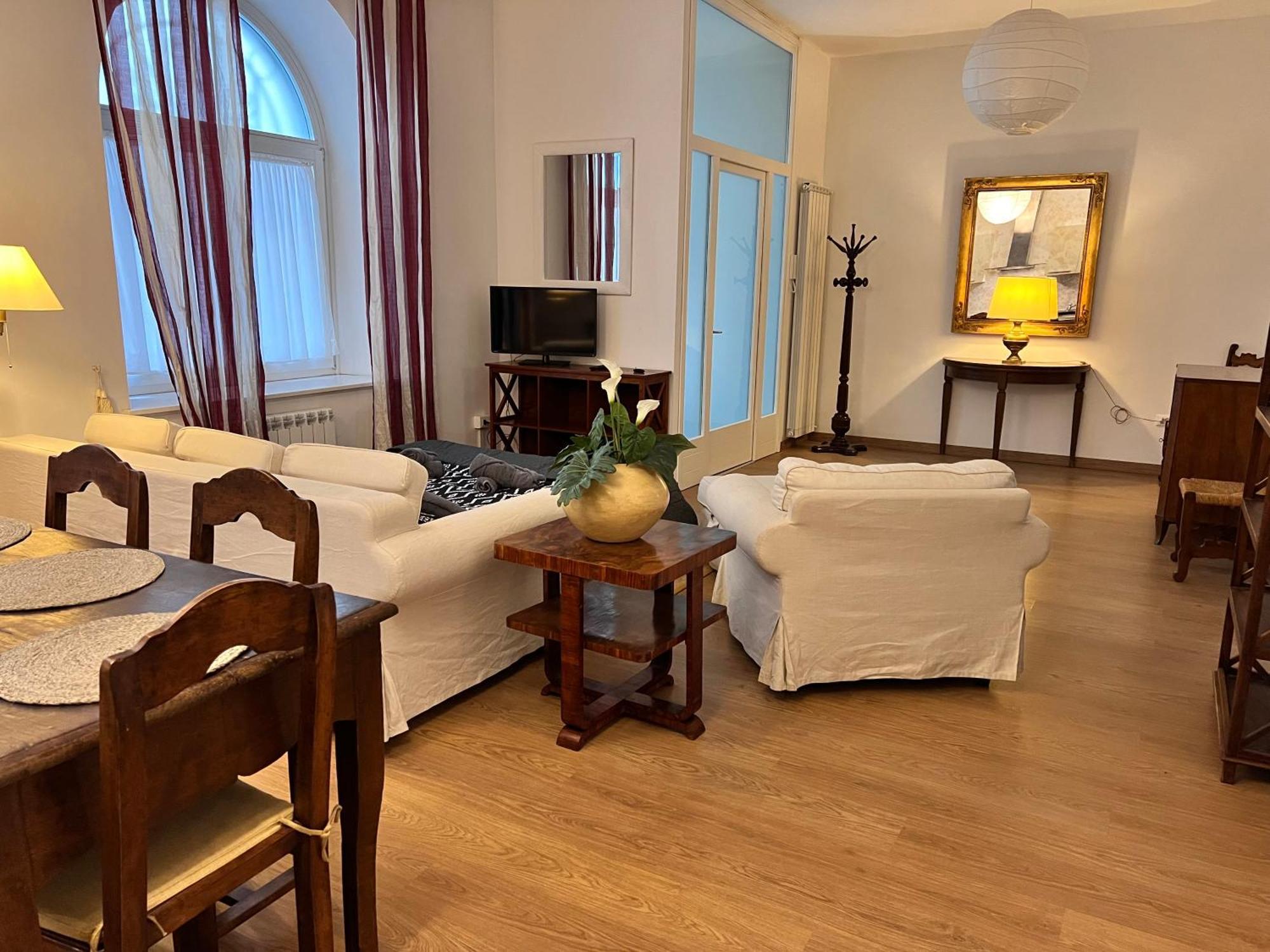 Ferienwohnung Loft With Private Parking Triest Exterior foto